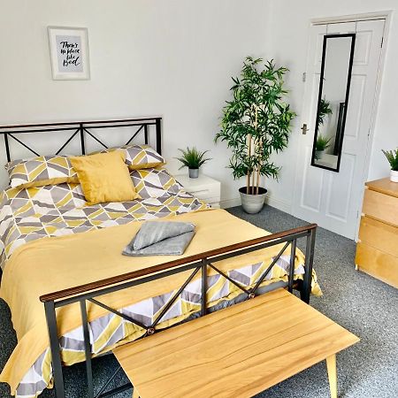 Contemporary 2 Bedroom Victorian Town House - Sleeps Up To 6 Kimberley  Zewnętrze zdjęcie