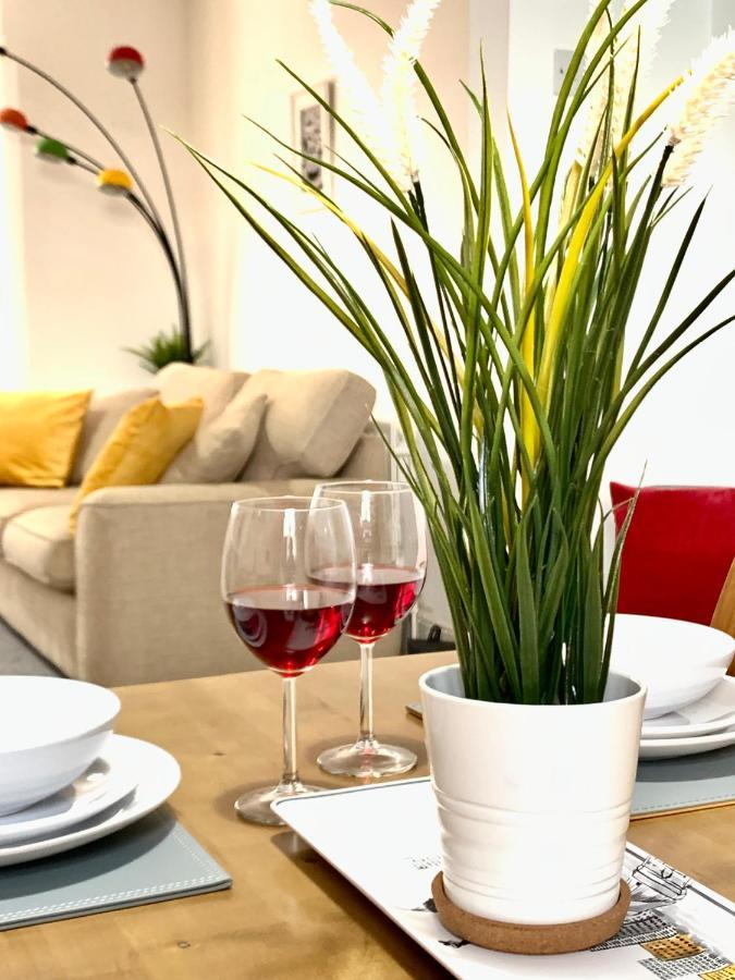 Contemporary 2 Bedroom Victorian Town House - Sleeps Up To 6 Kimberley  Zewnętrze zdjęcie