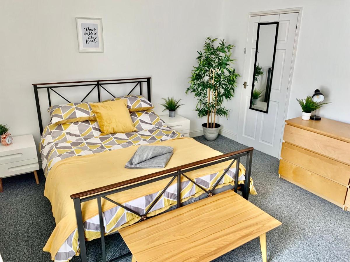 Contemporary 2 Bedroom Victorian Town House - Sleeps Up To 6 Kimberley  Zewnętrze zdjęcie