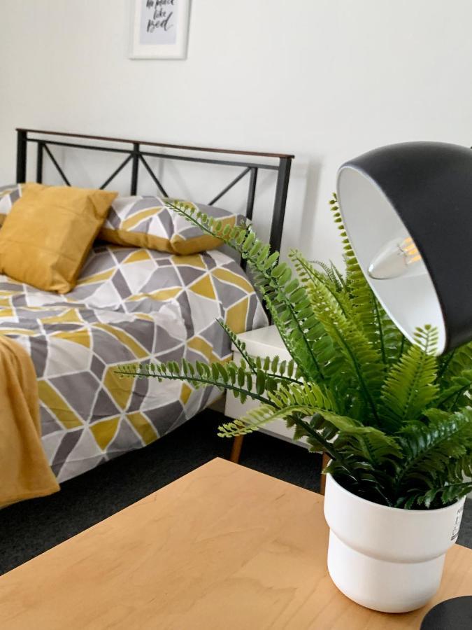 Contemporary 2 Bedroom Victorian Town House - Sleeps Up To 6 Kimberley  Zewnętrze zdjęcie