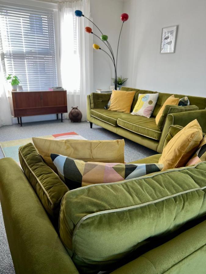 Contemporary 2 Bedroom Victorian Town House - Sleeps Up To 6 Kimberley  Zewnętrze zdjęcie