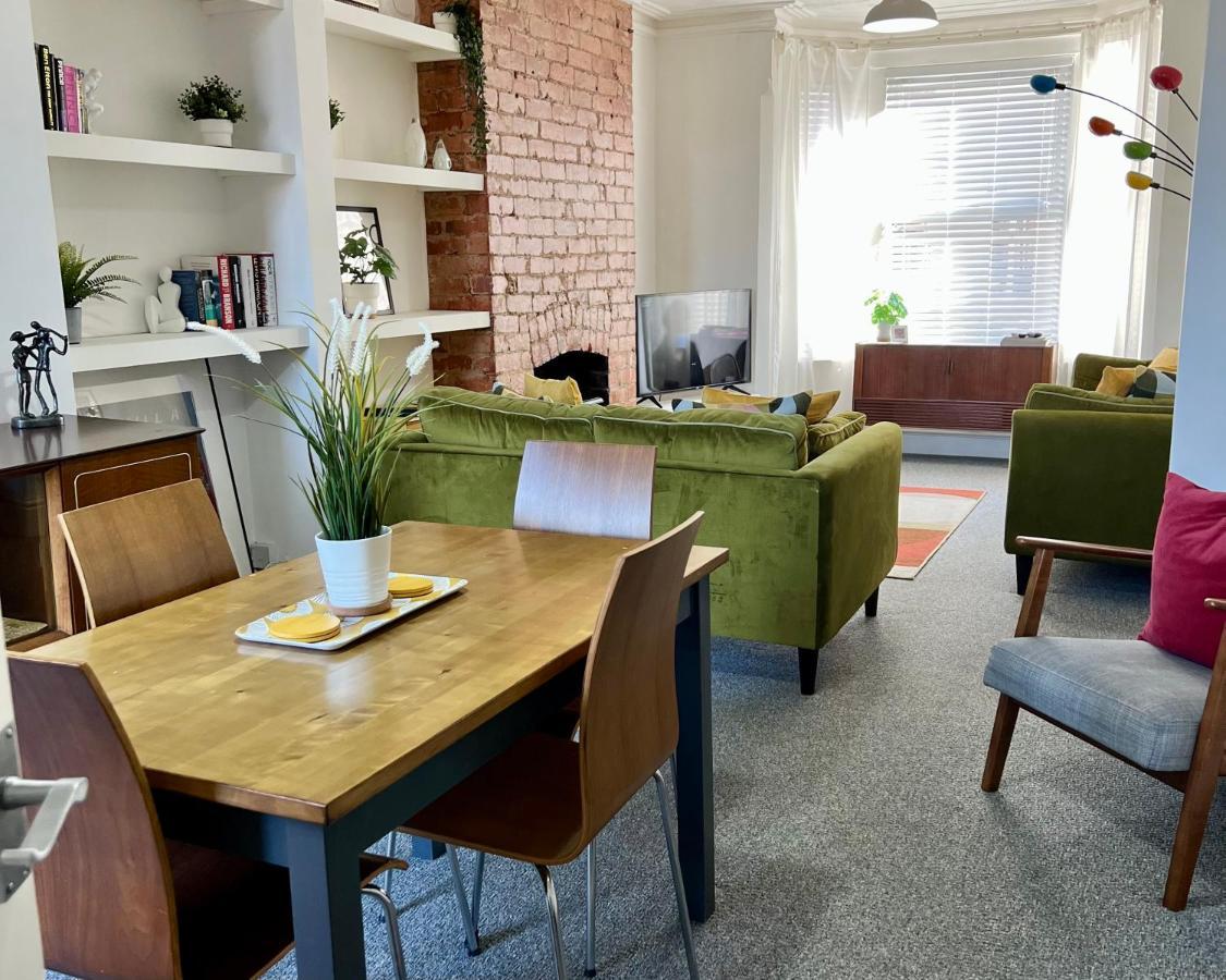 Contemporary 2 Bedroom Victorian Town House - Sleeps Up To 6 Kimberley  Zewnętrze zdjęcie
